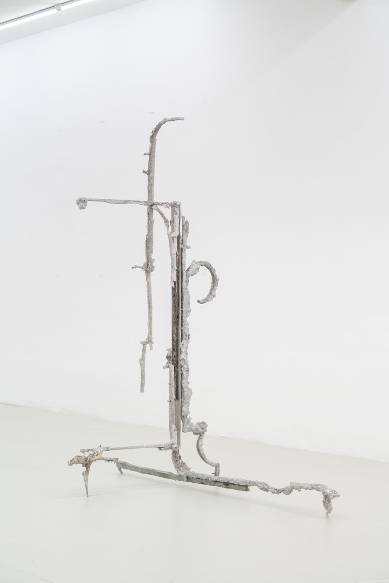 STRUTTURA TETTONICA / COMPOSITA by Georges, 2024, ALUMINUM, CLAY, VARIOUS SCREWS AND PYROLITIC ACID