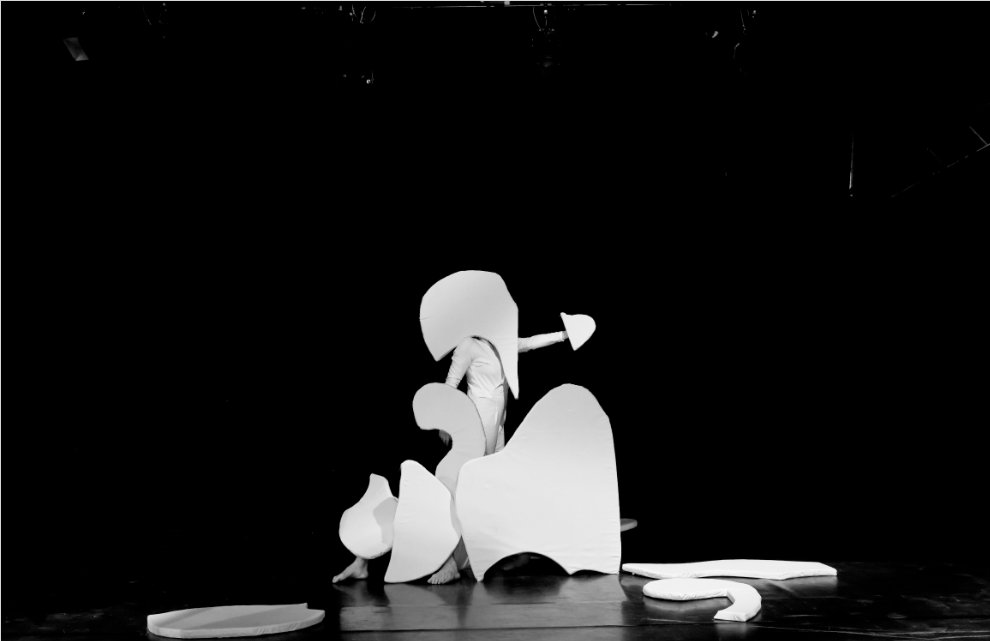 Bewegte Teile by Johanna Wagner, 2022, performance
