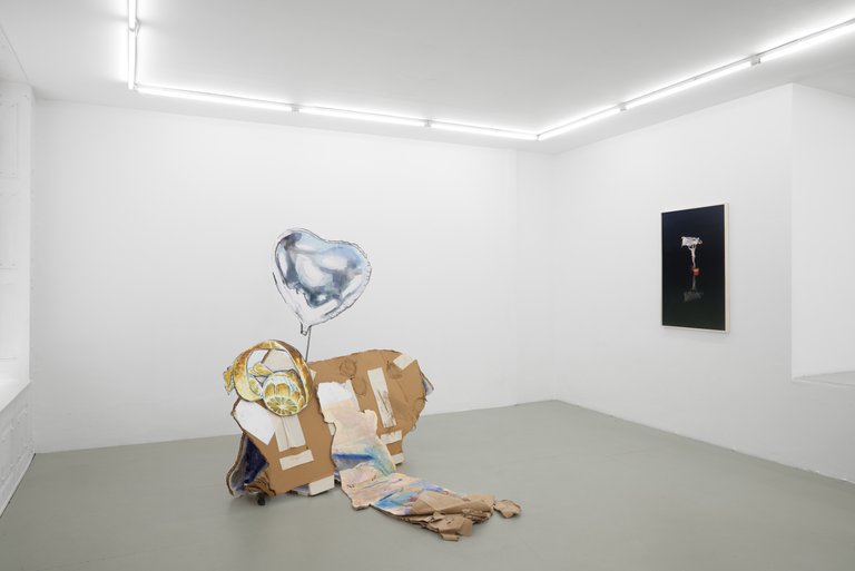 installation view, mixed up by motion
