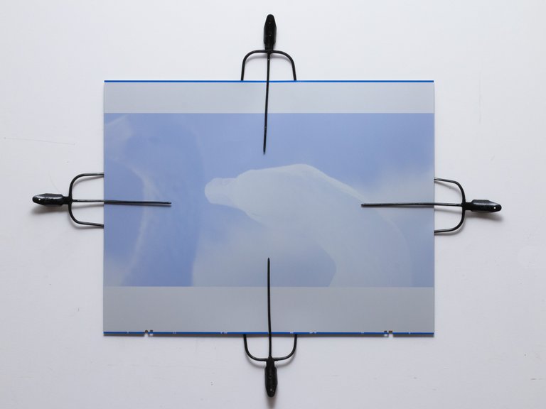 Gesang an die Sonne by Lukas Rehm, 2026, aluminum printing plate, coated iron