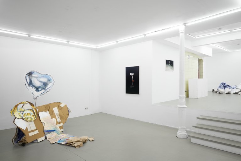 installation view, mixed up by motion