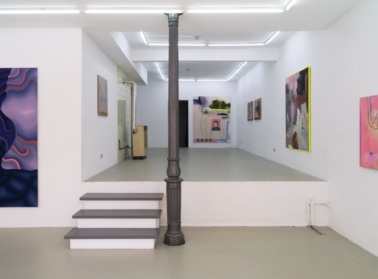 installation view, Who made my cat two-dimensional?