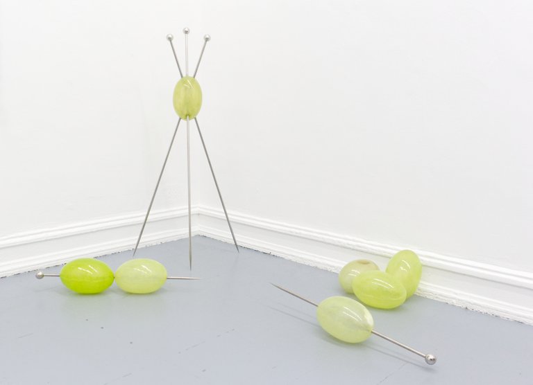 Ohne Essen und Trinken ist die Liebe kalt (without food and drink, love is cold)