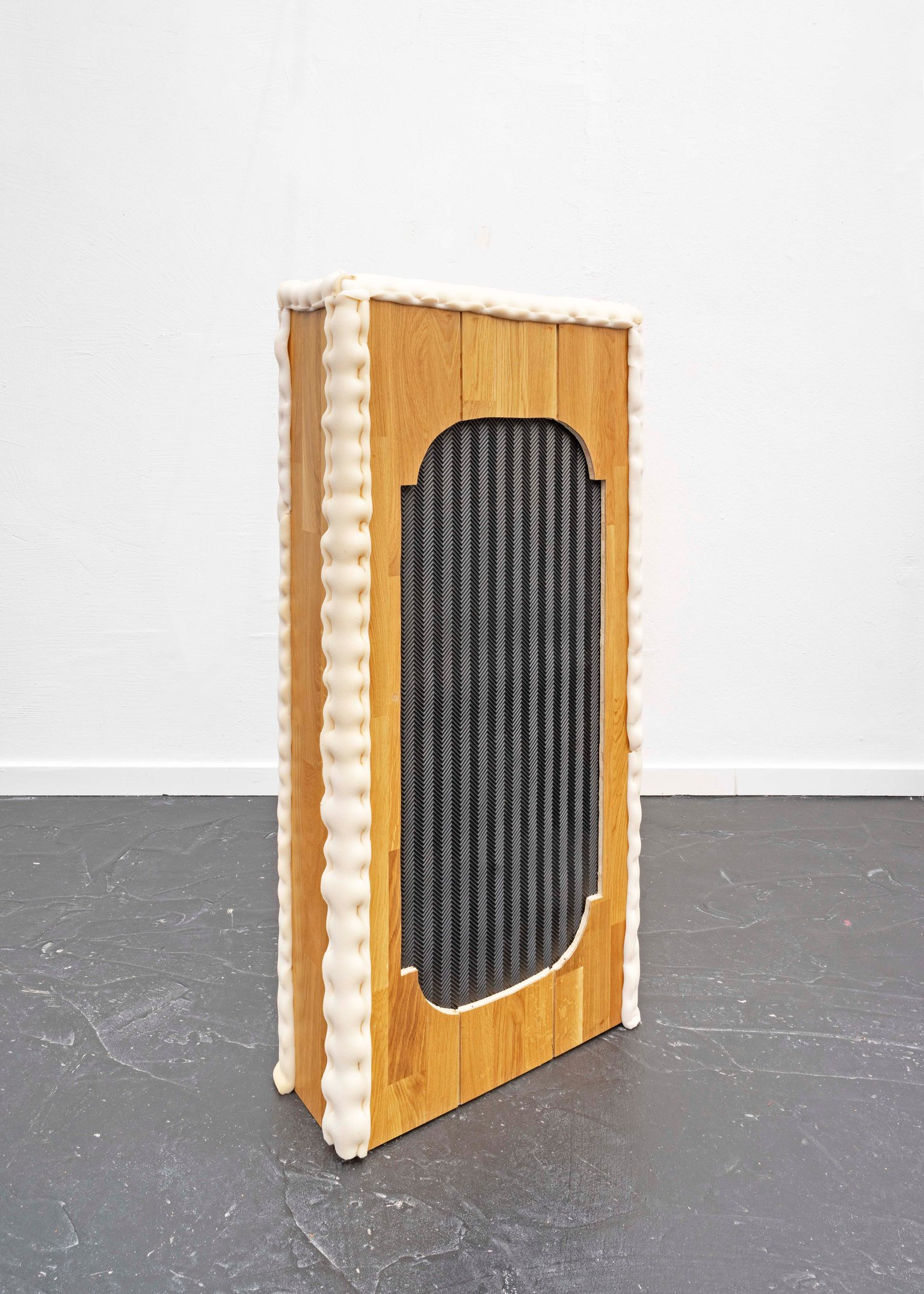 Health shop cord by Miriam Schmitz, 2021, wood, rubber, foam