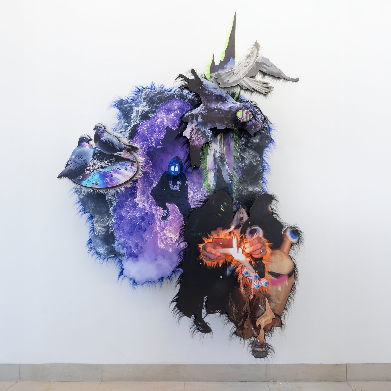 da-pu₂-ri-to-jo po-ti-ni-ja by Iris Helena Hamers, 2025, UV print on aludibond, aluminum, steel, faux fur